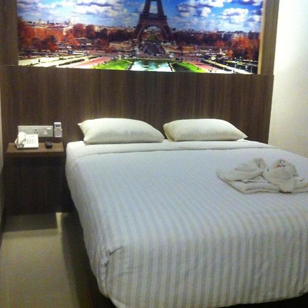 Hotel My Home Sintang Exterior foto